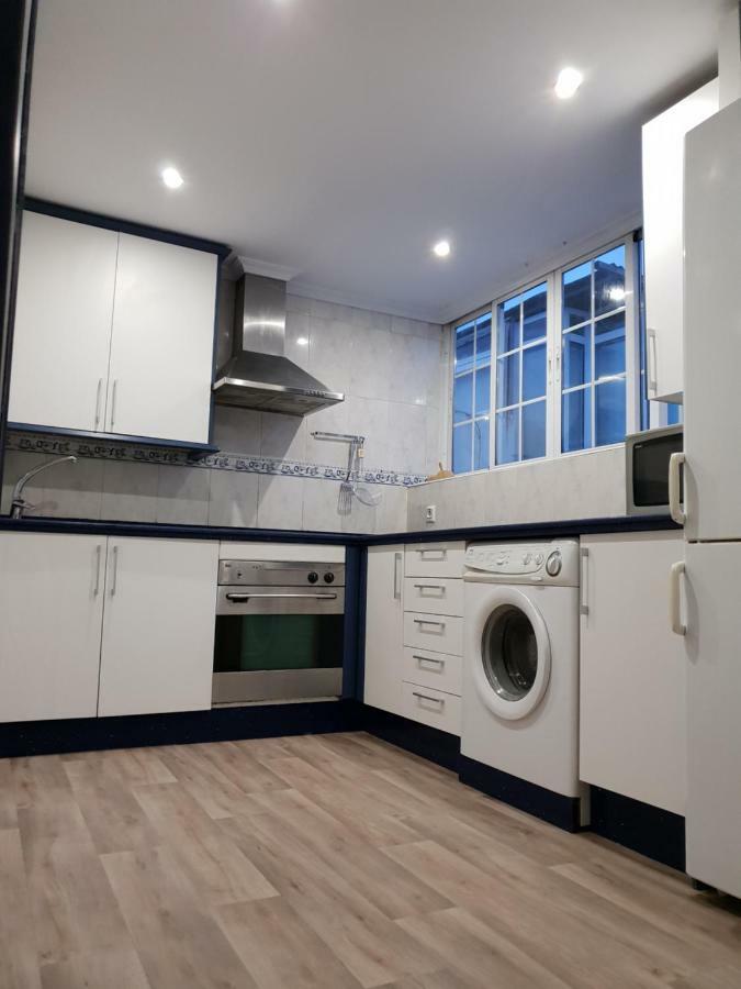 Atico En Triana Con Terraza 36m2 Y Jacuzzi Appartement *
