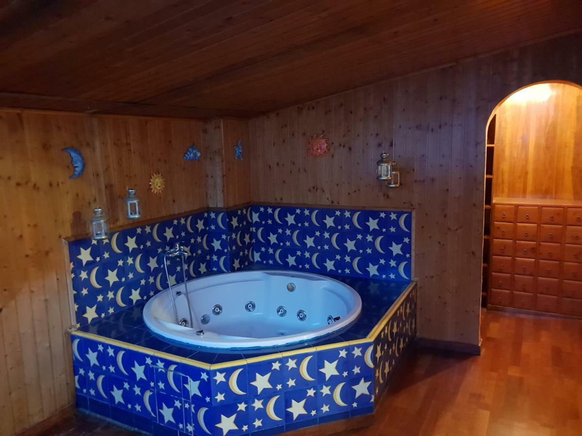 Atico En Triana Con Terraza 36m2 Y Jacuzzi *