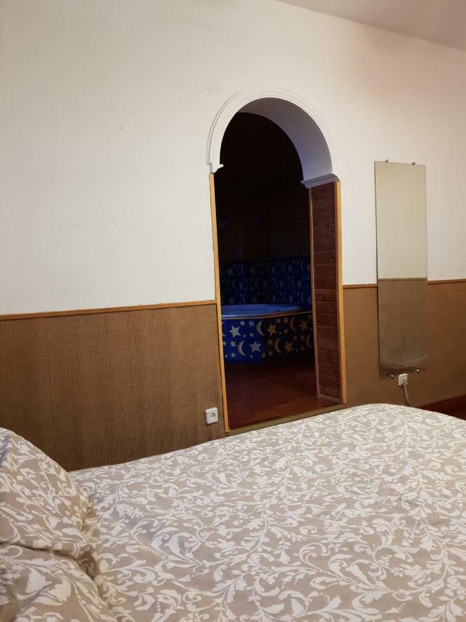 Atico En Triana Con Terraza 36m2 Y Jacuzzi *
