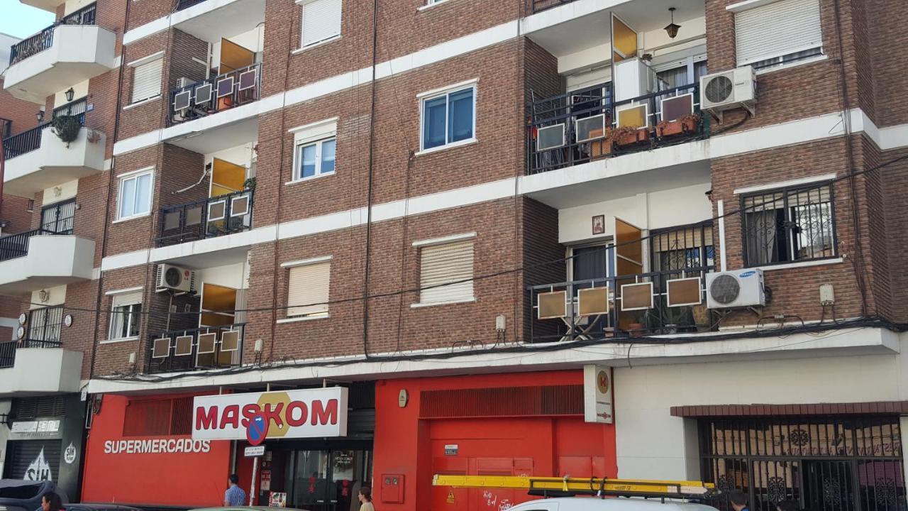 Atico En Triana Con Terraza 36m2 Y Jacuzzi * Séville